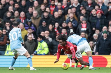 Manchester United takımından Patrick Dorgu, Manchester United ile Manchester City maçında Manchester City 'nin 17 Ocak 2026' da oynanan karşılaşmada Manchester City 'den Rico Lewis' e faul yaptı.