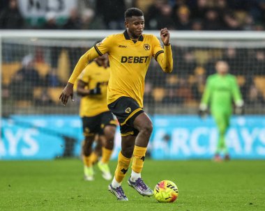 Wolverhampton Wanderers takımından Yerson Mosquera, 18 Ocak 2026 'da İngiltere' nin Wolverhampton kentinde oynanan Premier League maçında Wolverhampton Wanderers - Newcastle United maçında topu aldı.