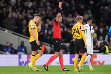 Borussia Dortmund 'dan Daniel Svensson, UEFA Şampiyonlar Ligi' nin 7. Matchday of 8 Tottenham Hotspur, Borussia Dortmund 'a karşı Tottenham Hotspur Stadyumu, Londra, 20 Ocak 2026