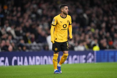 Borussia Dortmund 'dan Yan Couto UEFA Şampiyonlar Ligi Maçı sırasında Tottenham Hotspur' un 7 'si Borussia Dortmund' a karşı Tottenham Hotspur Stadyumu, Londra, İngiltere, 20 Ocak 2026
