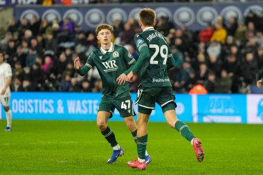 Blackburn Rovers 'dan Mathias Jrgensen, 20 Ocak 2026' da İngiltere 'nin Swansea.com Stadyumu' nda oynanan Sky Bet Şampiyonası maçında takımının ilk golünü atmasını kutluyor.