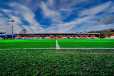 24 Ocak 2026 'da İngiltere, Lamex Stevenage' de Stevenage, Mansfield Town 'a karşı oynanan Gökyüzü İddia Ligi 1 maçında atılacak topun genel görünümü