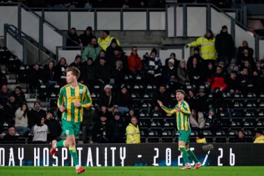 West Bromwich Albion takımından Chris Mepham, 23 Ocak 2026 tarihinde İngiltere 'nin Pride Park Stadyumu' nda oynanan Sky Bet Şampiyonası maçında 1-1 'lik galibiyet golünü kutluyor.