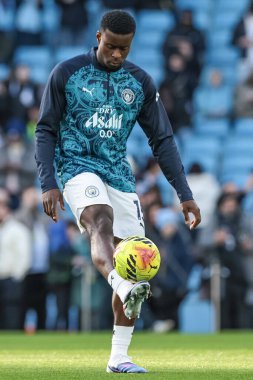 Manchester City 'den Marc Guehi, 24 Ocak 2026 tarihinde İngiltere' nin Etihad kentinde oynanan Premier League maçında Manchester City ile Wolverhampton Wanderers maçında ısınma turunda...