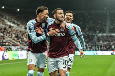 Aston Villa 'dan Emi Buendia, Premier Lig maçı Newcastle United ile Aston Villa maçında 25 Ocak 2026' da St. James 's Park, Newcastle, İngiltere' de 0-1 kazanma hedefini kutluyor.