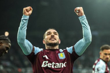 Aston Villa 'dan Emi Buendia, Premier Lig maçı Newcastle United ile Aston Villa maçında 25 Ocak 2026' da St. James 's Park, Newcastle, İngiltere' de 0-1 kazanma hedefini kutluyor.