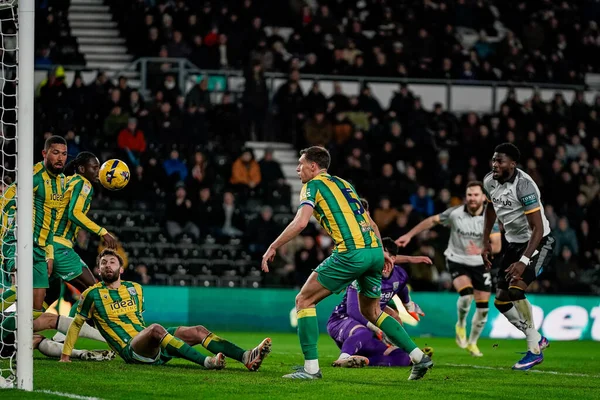 Derby County 'den Patrick Agyemang, 23 Ocak 2026' da İngiltere 'nin Pride Park Stadyumu' nda oynanan Derby County - West Bromwich Albion maçında 1-0 berabere kaldı.