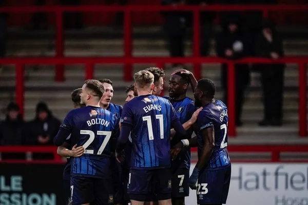 Mansfield Town 'dan Lucas Akins, 24 Ocak 2026' da Lamex Stevenage, İngiltere 'de oynanan Sky Bet Lig 1 maçı Stevenage-Mansfield Town maçında 0-1 kazanma hedefini kutluyor.