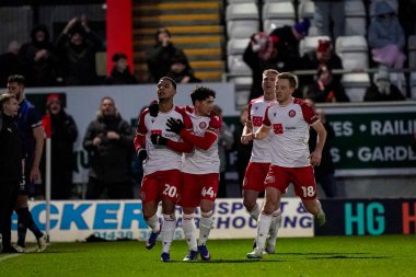 Stevenage takımından Chem Campbell 24 Ocak 2026 'da Lamex Stevenage, İngiltere' deki Stevenage-Mansfield Town maçında 1-1 'lik galibiyetini kutluyor.