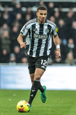 Newcastle United 'dan Malick Thiaw Premier Lig maçı sırasında St.James' s Park, Newcastle, Birleşik Krallık 'ta Newcastle United - Aston Villa maçında