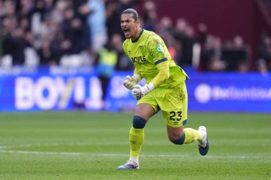 West Ham United takımından Alphonse Areola, 24 Ocak 2026 'da Londra Stadyumu' nda oynanan Premier League maçında West Ham United ile Sunderland maçında iki gol farkını kutladı.
