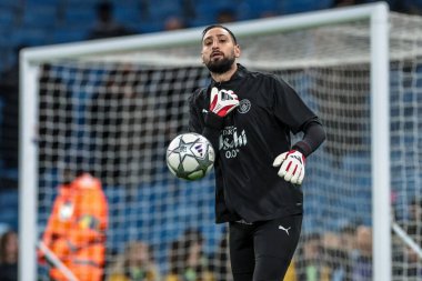 Manchester City kalecisi Gianluigi Donnarumma, UEFA Şampiyonlar Ligi maçının 8. maçında Manchester City ile Galatasaray arasında 28 Ocak 2026 'da Manchester City, İngiltere' de oynanan karşılaşma öncesi ısınma oturumunda