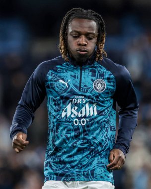 Manchester City 'den Jeremy Doku, 28 Ocak 2026' da Manchester Stadyumu 'nda oynanan 8 maçta oynanan UEFA Şampiyonlar Ligi Maç öncesi ısınma maçında Manchester City ile Galatasaray maçında