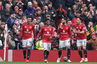 Manchester United takımından Casemiro, Manchester United 'ın 1 Şubat 2026' da Old Trafford, Manchester 'da oynadığı Premier League maçında 1-0' lık galibiyet golünü kutluyor.