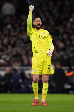 Manchester City 'den Gianluigi Donnarumma, 1 Şubat 2026' da Tottenham Hotspur 'a karşı Manchester City' de oynanan Premier League maçında 2-0 önde gidiyor.