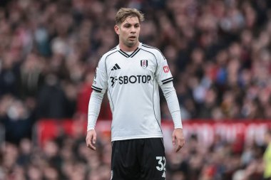 Premier Lig karşılaşmasında Fulham 'dan Emile Smith Rowe Manchester United ile Fulham maçında Old Trafford, Manchester, İngiltere' de 1 Şubat 2026 'da karşılaştı.