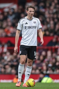 Fulham 'dan Sander Berge Premier Lig maçında topla Manchester United Fulham' a karşı Old Trafford, Manchester, İngiltere, 1 Şubat 2026