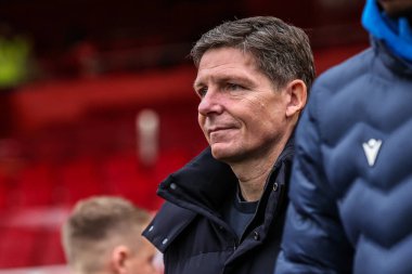 Kristal Saray 'ın yöneticisi Premier Lig maçı sırasında Nottingham Forest, Kristal Saray' a karşı City Ground, Nottingham, İngiltere, 1 Şubat 2026 'da geldi.