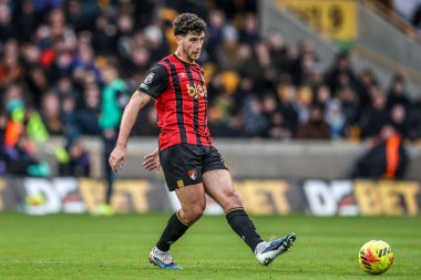 Bournemouth 'dan Marcos Senesi Premier Lig karşılaşmasında Wolverhampton Wanderers' a karşı Molineux, Wolverhampton, Birleşik Krallık 'ta 31 Ocak 2026' da oynanan maçta pas attı.