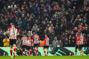 Sunderland 'dan Habib Diarra, 2 Şubat 2026' da İngiltere 'nin Sunderland kentinde oynanan Premier League maçı Sunderland-Burnley maçında 1-0 kazanma hedefini kutluyor.