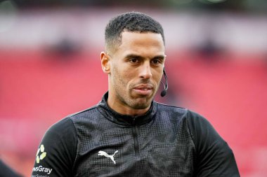 Hakem Farai Hallam, 31 Ocak 2026 'da Stoke City ile Southampton arasındaki maç öncesi ısınma maçında Bet365 Stadyumu, Stoke on-Trent, İngiltere' de.