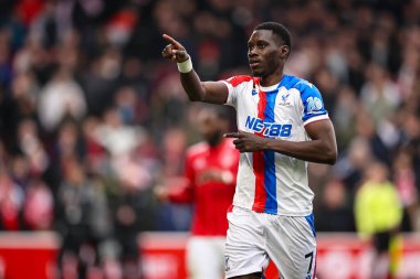 Kristal Saray 'dan İsmaila Sarr, İngiltere' nin Nottingham şehrinde 1 Şubat 2026 'da oynanan Premier Lig maçı sırasında Nottingham Forest' a karşı Crystal Palace maçında attığı penaltı golünü kutluyor.