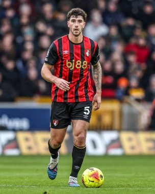 Bournemouth 'dan Marcos Senesi Premier League maçı sırasında Wolverhampton Wanderers, Bournemouth' a karşı Molineux, Wolverhampton, Birleşik Krallık 'ta 31 Ocak 2026