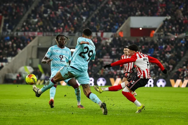 Sunderland 'dan Chemsdine Talbi Premier League maçında Sunderland-Burnley maçında 2 Şubat 2026' da Stadium Of Light, Sunderland, İngiltere 'de 3-0 berabere kaldı.