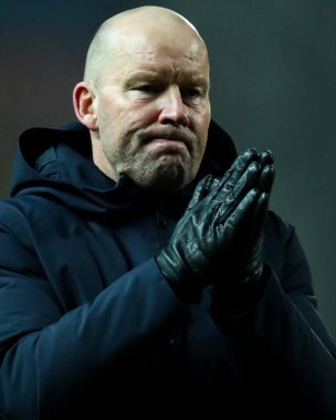 Sheffield 'in teknik direktörü Henrik Pedersen, 3 Şubat 2026' da İngiltere 'nin Blackburn kentinde Çarşamba günü oynanan Blackburn Rovers-Sheffield maçından sonra oynanan 1-0 yenilgi sonrasında taraftarlarını alkışladı.