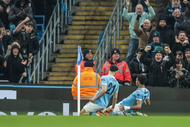 Manchester City 'den Omar Marmoush, 4 Şubat 2026 tarihinde Etihad Stadyumu' nda oynanan ve Manchester City 'nin Newcastle United' a karşı oynadığı Carabao Kupası yarı final maçında 1-0 kazanma golünü kutluyor.