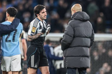 Manchester City 'nin Pep Guardiola teknik direktörü, 4 Şubat 2026' da Etihad Stadyumu 'nda oynanan Carabao Kupası yarı final ikinci ayak maçında Newcastle United' a karşı Newcastle United maçında Newcastle Unbound 'dan Sandro Tonali ile konuştu.