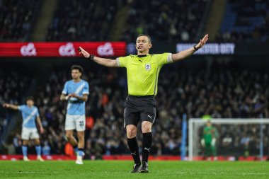 Hakem Alejandro Tony Harrington, 4 Şubat 2026 tarihinde Etihad Stadyumu 'nda oynanan ve Manchester City' nin Newcastle United 'a karşı oynadığı ikinci yarı final maçında penaltı çağrılarını geri çekti.