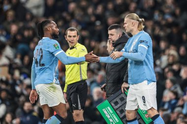 Manchester City 'den Antonie Semenyo, Manchester City ile Etihad Stadyumu' nda oynanan ve 4 Şubat 2026 tarihinde oynanan Carabao Kupası yarı final ikinci ayak karşılaşmasında Manchester City ile Newcastle United 'ın yerine geçmiştir.