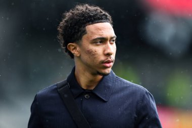Burnley 'den Bashir Humphreys, İngiltere' nin Burnley kentindeki Turf Moor 'da oynanan Premier League karşılaşması öncesinde 7 Şubat 2026' da geldi.