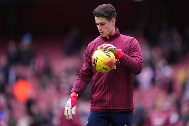 Arsenal 'den Kepa Arrizabalaga, 7 Şubat 2026 tarihinde İngiltere' nin Emirates kentinde oynanan Premier League karşılaşmasında ısınma turunda Sunderland 'a karşı.