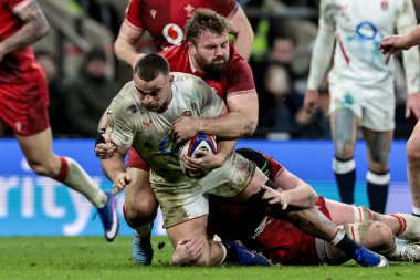 İngiltere 'nin Ben Earl' ü, 7 Şubat 2026 'da İngiltere' nin Twickenham, İngiltere 'deki Allianz Stadyumu' nda oynanan Guinness Altı Milletler 2026 maçı sırasında Galler 'den Tomas Francis tarafından yenildi.