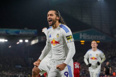 Leeds United takımından Dominic Calvert-Lewin, Premier League maçı Leeds United - Nottingham Forest maçında 6 Şubat 2026 tarihinde İngiltere 'nin Leeds şehrinde oynanan maçta 3-0' lık galibiyet golünü kutluyor.