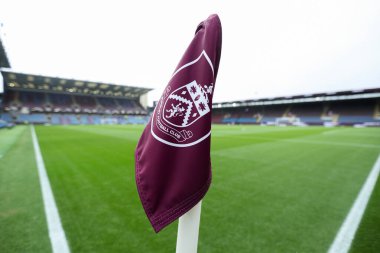 Burnley köşe bayrağı Premier Lig karşılaşması öncesinde Burnley - West Ham United - Turf Moor, Burnley, İngiltere - 07 Şubat 2026