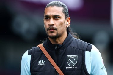 West Ham United kalecisi Alphonse Areola, 7 Şubat 2026 tarihinde İngiltere 'nin Burnley kentindeki Turf Moor' da oynanan Premier League karşılaşması öncesinde geldi.