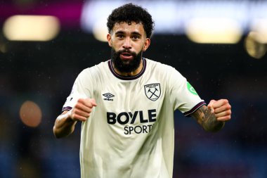 West Ham United takımından Pablo, 7 Şubat 2026 tarihinde İngiltere 'nin Burnley kentindeki Turf Moor' da oynanan Premier League maçı sonrasında 0-2 'lik galibiyetini kutladı.