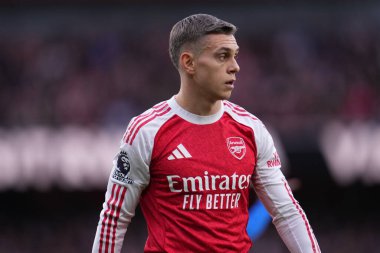 Arsenal 'den Leandro Trossard, İngiltere' nin Emirates kentinde oynanan Premier Lig karşılaşmasında Arsenal ile Sunderland karşı karşıya geldi.