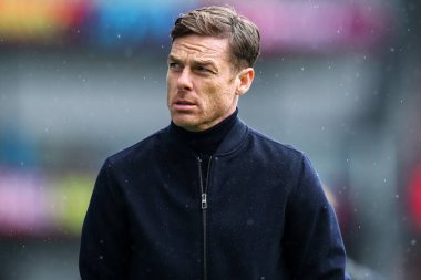 Burnley 'nin Scott Parker teknik direktörü, 7 Şubat 2026 tarihinde Burnley-West Ham United Premier Lig karşılaşması öncesinde İngiltere' nin Burnley kentindeki Turf Moor maçına geldi.