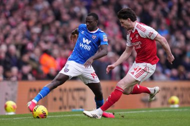 Sunderland 'dan Habib Diarra ve İngiltere' nin başkenti Emirates 'te oynanan Premier League karşılaşmasında Arsenal ile Sunderland arasında oynanan 7 Şubat 2026 tarihinde oynanan karşılaşmada Arsenal ve Arsenal' den Declan Rice