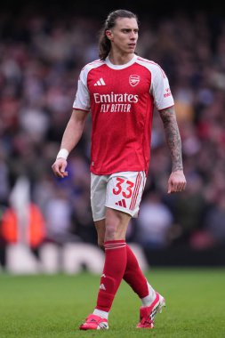 Arsenal takımından Riccardo Calafiori, 7 Şubat 2026 tarihinde Birleşik Krallık 'ın Emirates kentinde oynanan Premier League karşılaşmasında Arsenal ve Sunderland' a karşı.