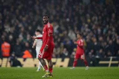 Nottingham Ormanı 'ndan Ola Aina, İngiltere' nin Leeds Road kentinde oynanan Premier League maçı sırasında tepki gösterdi.