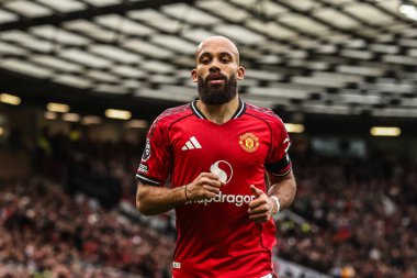 Manchester United 'ın Manchester United ile Tottenham Hotspur arasındaki Premier League maçında Bryan Mbeumo, Old Trafford, Manchester, İngiltere' de 07 Şubat 2026 tarihinde karşı karşıya geldi.