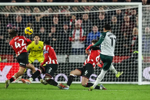 Middlesbrough 'dan Morgan Whittaker, 9 Şubat 2026' da İngiltere 'nin Sheffield Lane kentindeki Bramall Lane' de oynanan Sky Bet Şampiyonası maçında orta saha kalesine gol attı.