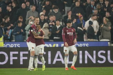 West Ham United takımından Tomas Soucek, 10 Şubat 2026 'da Londra' daki Londra Stadyumu 'nda oynanan Premier League maçında 1-0' lık galibiyet golünü kutluyor.