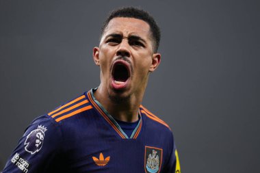 Newcastle United takımından Jacob Ramsey, Premier League maçında Tottenham Hotspur 'un Newcastle' a karşı oynadığı Tottenham Hotspur Stadyumu 'nda 10 Şubat 2026 tarihinde oynanan deplasman maçında attığı golü destek ile kutluyor.