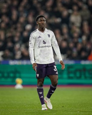 Manchester United 'dan Kobbie Mainoo Premier League maçı sırasında 10 Şubat 2026' da Londra 'daki Londra Stadyumu' nda West Ham United ile Manchester United karşı karşıya geldi.